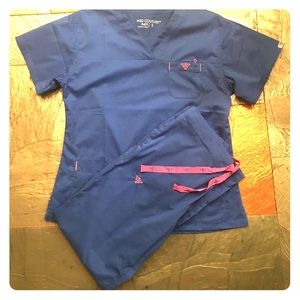 Women’s scrub set